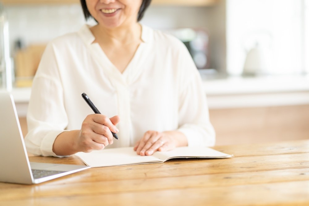 retirement-alone-cost-of-living-home-ownership_02.jpeg