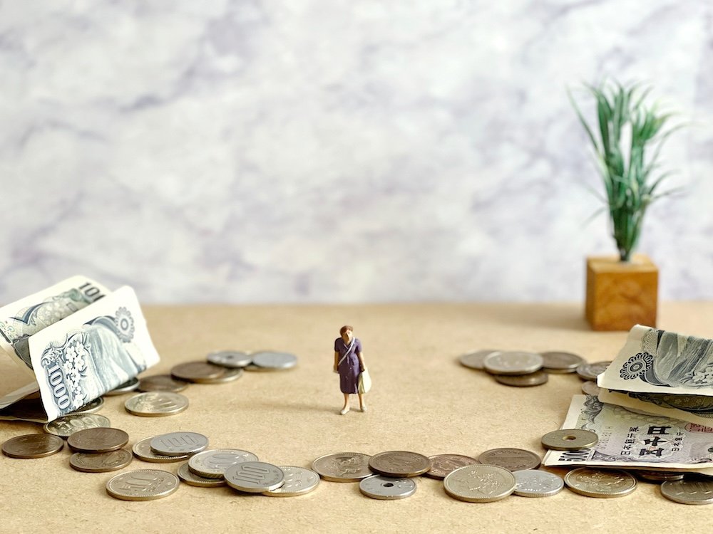 retirement-alone-cost-of-living-home-ownership_04.jpeg
